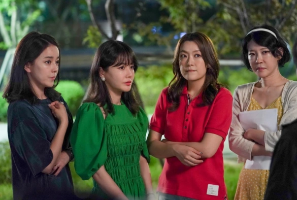 Кадр из дорамы Дядя