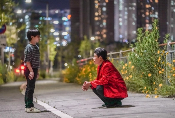 Кадр из дорамы Дядя