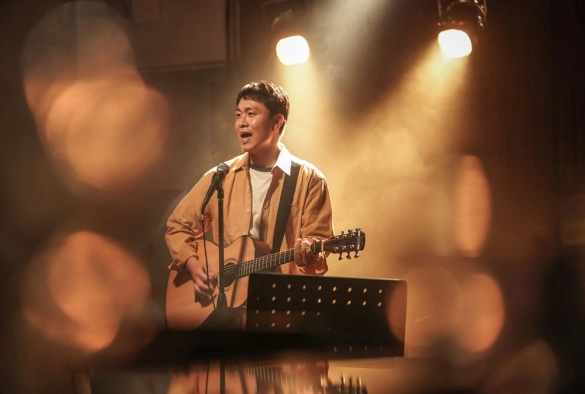 Кадр из дорамы Дядя