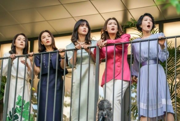 Кадр из дорамы Дядя