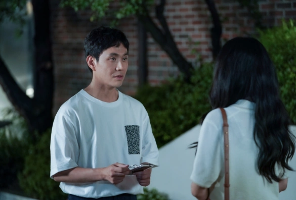 Кадр из дорамы Дядя