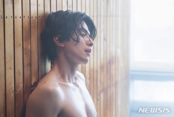 Кадр из дорамы Плохой и сумасшедший