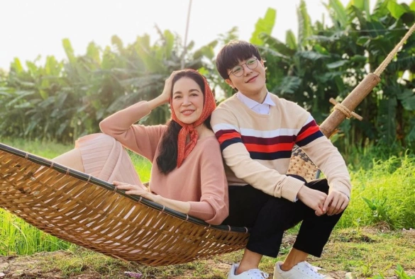 Кадр из дорамы Никогда не бывает поздно