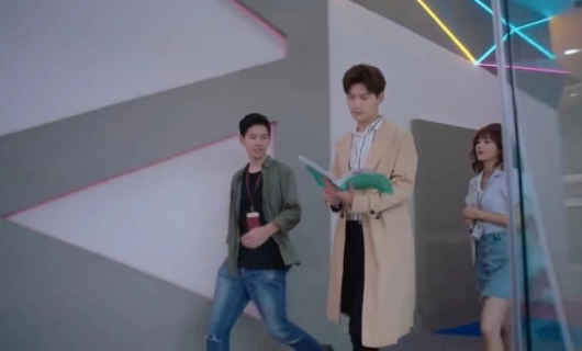 Мир задолжал мне первую любовь 1 серия