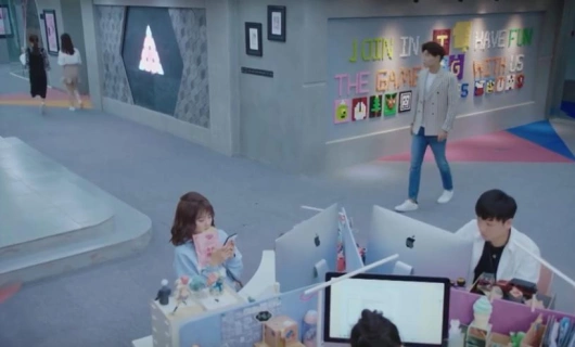 Мир задолжал мне первую любовь 13 серия