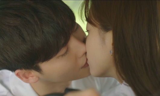 W: Меж двух миров 12 серия