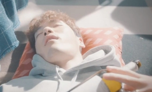 Смех в «Вайкики» 1 сезон 1 серия