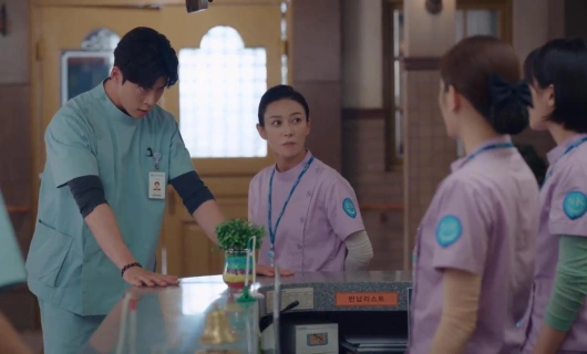 Псих, но всё в порядке 12 серия