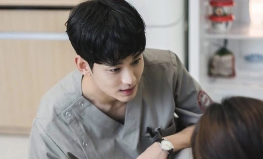 Псих, но всё в порядке 15 серия