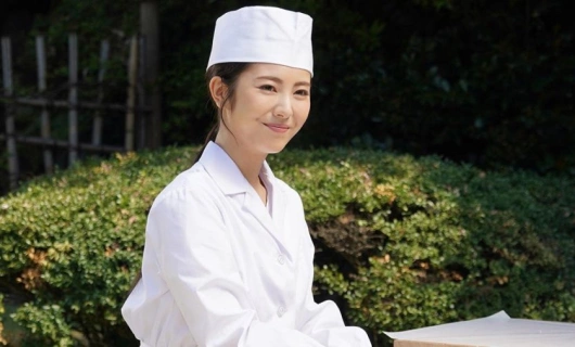 С нами явно что-то не так 1 серия