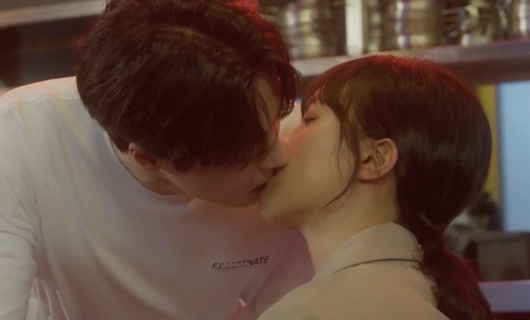 Поцелуй демона 8 серия