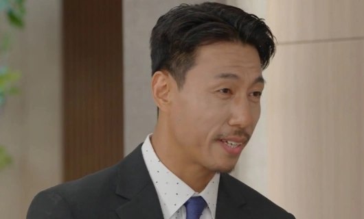 Храбрая Ён Су Чжон 75 серия «Наш директор Ён очень обнадёживает»