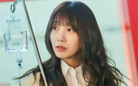 Она разная днём и ночью 8 серия «Слабость, вызванная употреблением алкоголя»