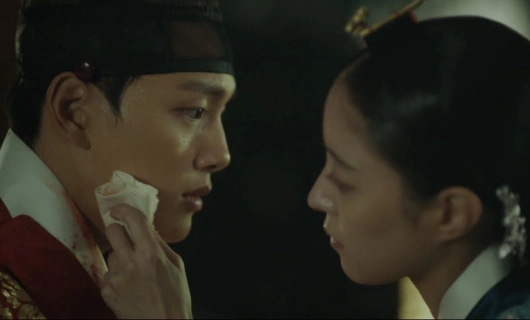 Коронованный шут 2 серия