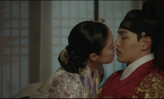 Коронованный шут 5 серия