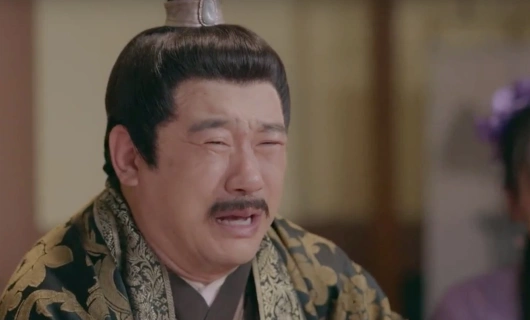 Дева Холмс 8 серия