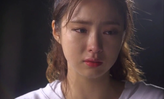 Девушка, которая видит запахи 13 серия