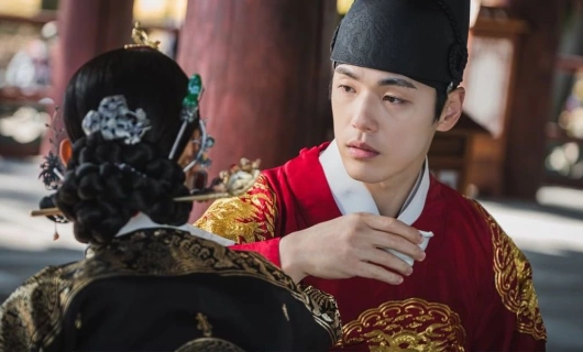 Королева Чорин 16 серия