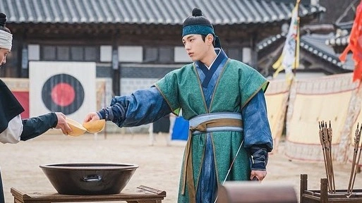 Новый тайный королевский инспектор 11 серия