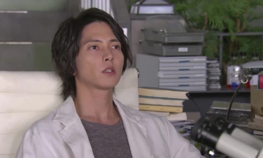 В руке 1 серия