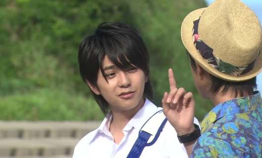 Обнажённое лето 1 серия