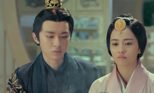 Трудно быть императором 4 серия