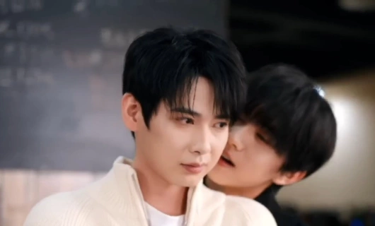 Луна и пыль 1 серия