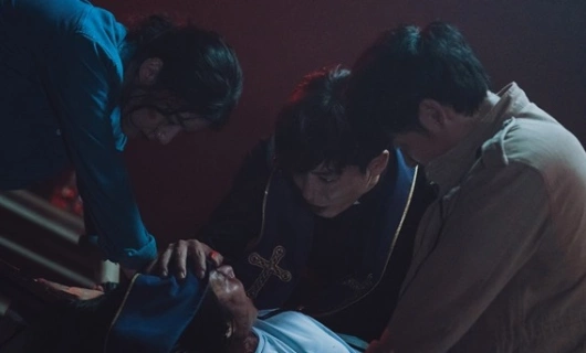 Гость 6 серия