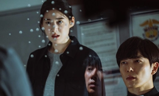 Гость 8 серия