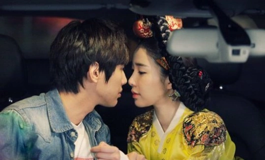 Мужчина королевы Ин Хён 8 серия