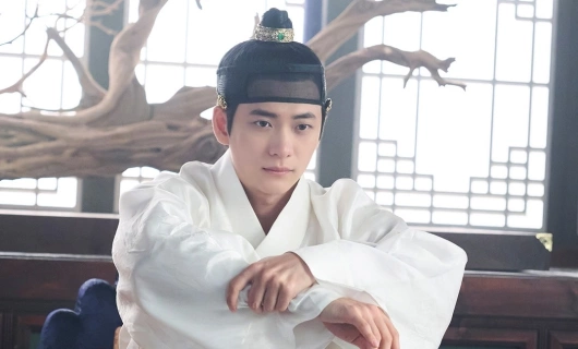 Струящаяся над рекой луна 5 серия