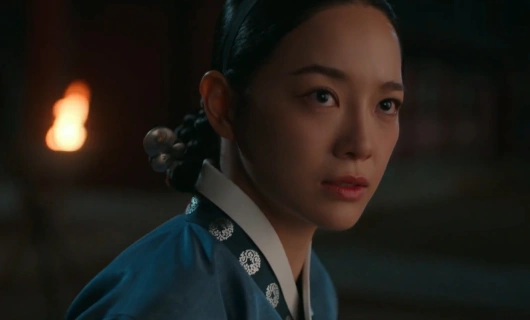 Струящаяся над рекой луна 8 серия