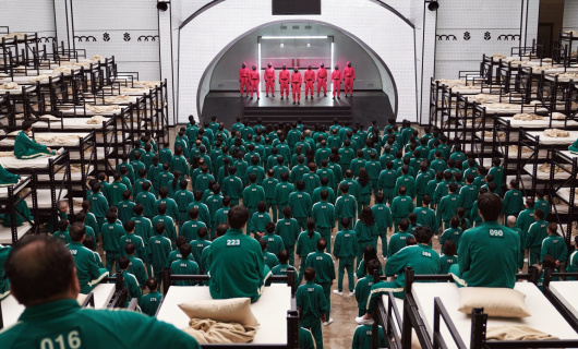 Игра в кальмара 1 сезон 4 серия «Будь в команде»