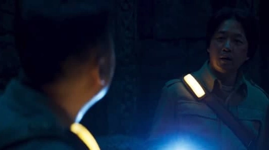 Свеча в гробнице: Долина червей 13 серия