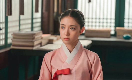 Красная манжета / Красный манжет рукава 1 серия