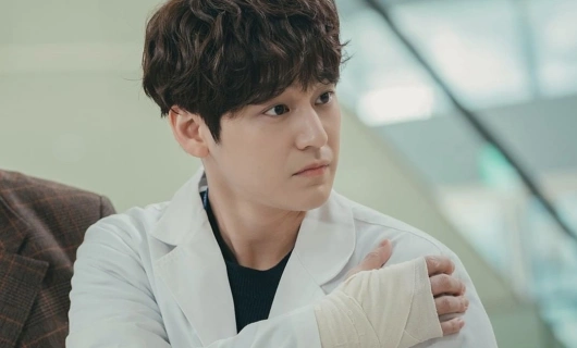 Призрачный доктор 15 серия