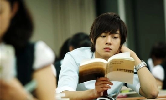 Озорной поцелуй 12 серия