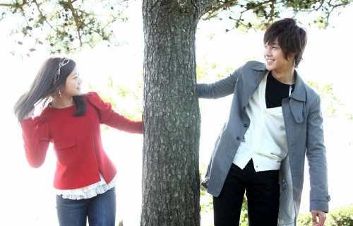 Озорной поцелуй 13 серия