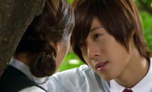 Озорной поцелуй 14 серия