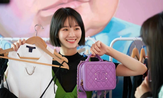 Знаменитость 4 серия «Спишемся»