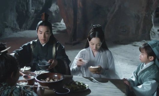 Три жизни, три мира: Десять миль персиковых цветков 32 серия