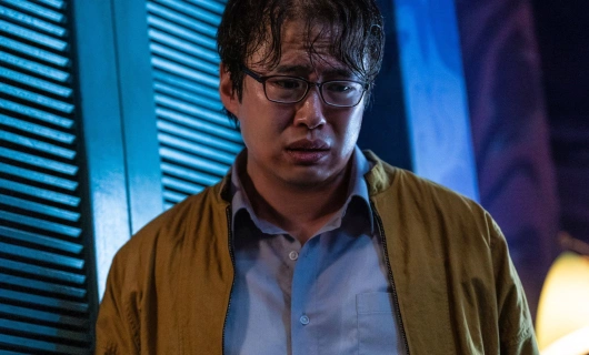 Девушка в маске 2 серия