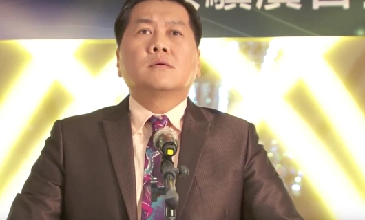 Влюбись в меня 10 серия