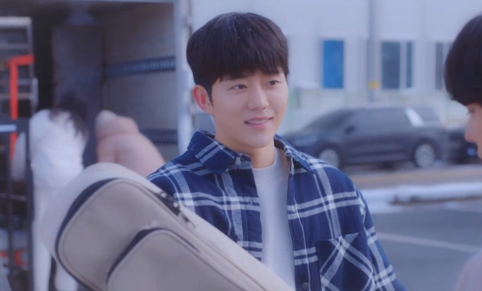 Супермаркет бывших айдолов 9 серия «Полиция»