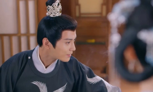 Королевские слухи / Время притворяться 4 серия