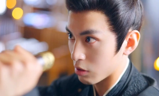 Тайный страж с красными рукавами 16 серия