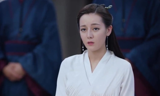 Три жизни, три мира: Личный дневник 41 серия