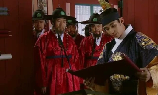 Солнце в объятиях Луны 10 серия