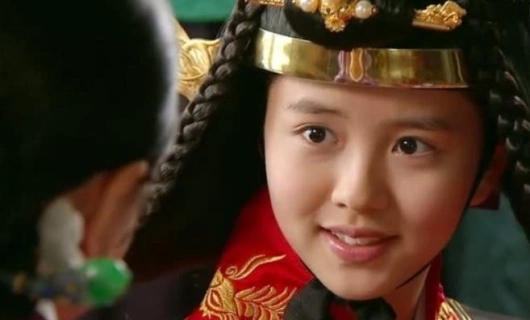 Солнце в объятиях Луны 13 серия