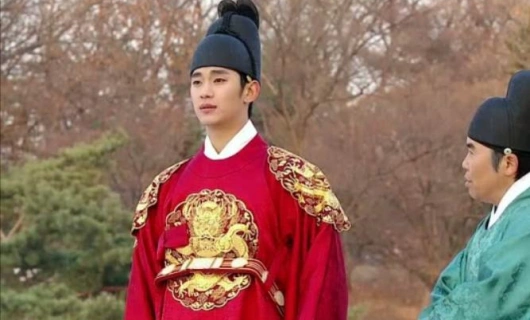 Солнце в объятиях Луны 9 серия